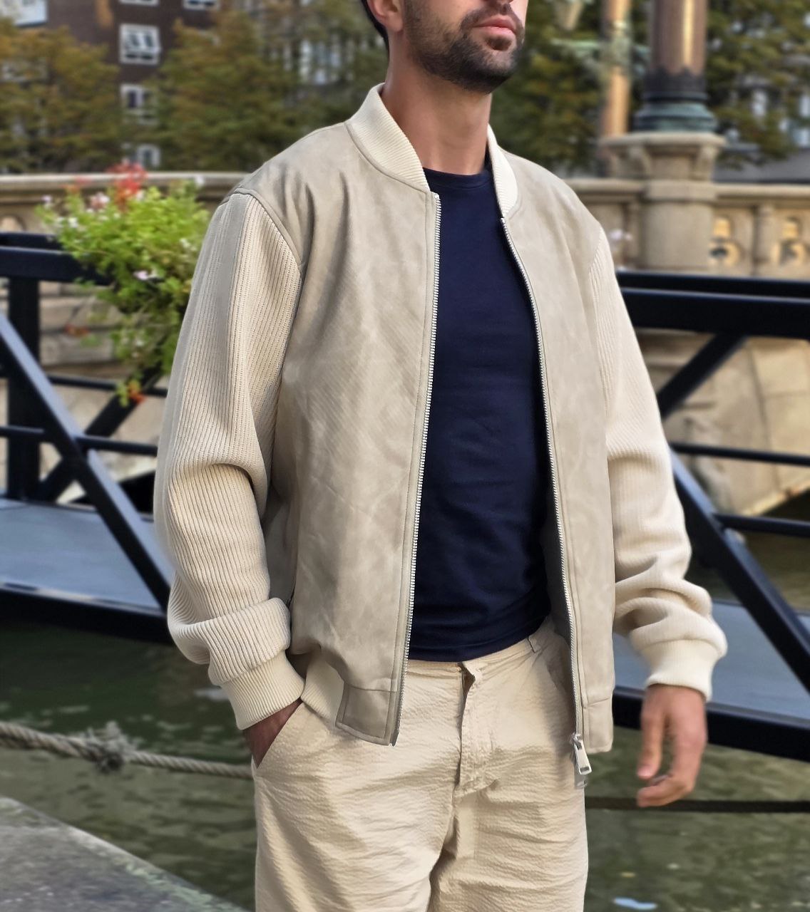 Beige Varsity Bomberjack – Limited Edition