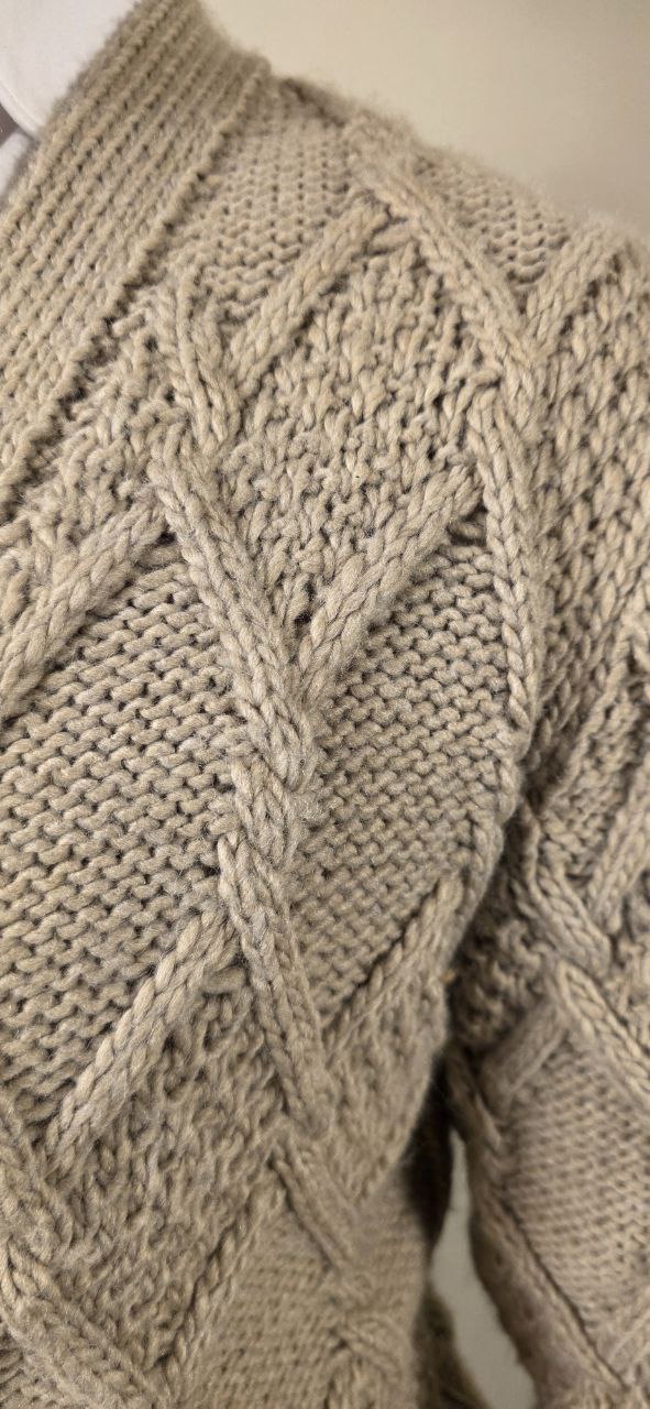 V-Neck Cardigan Diamantmotief van Wolblend – Heren Premium Knitwear
