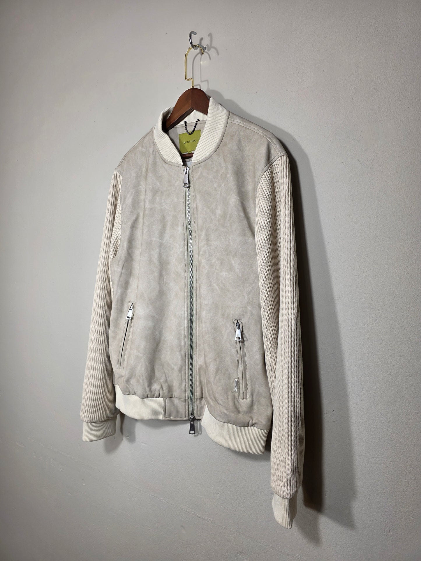 Beige Varsity Bomberjack – Limited Edition