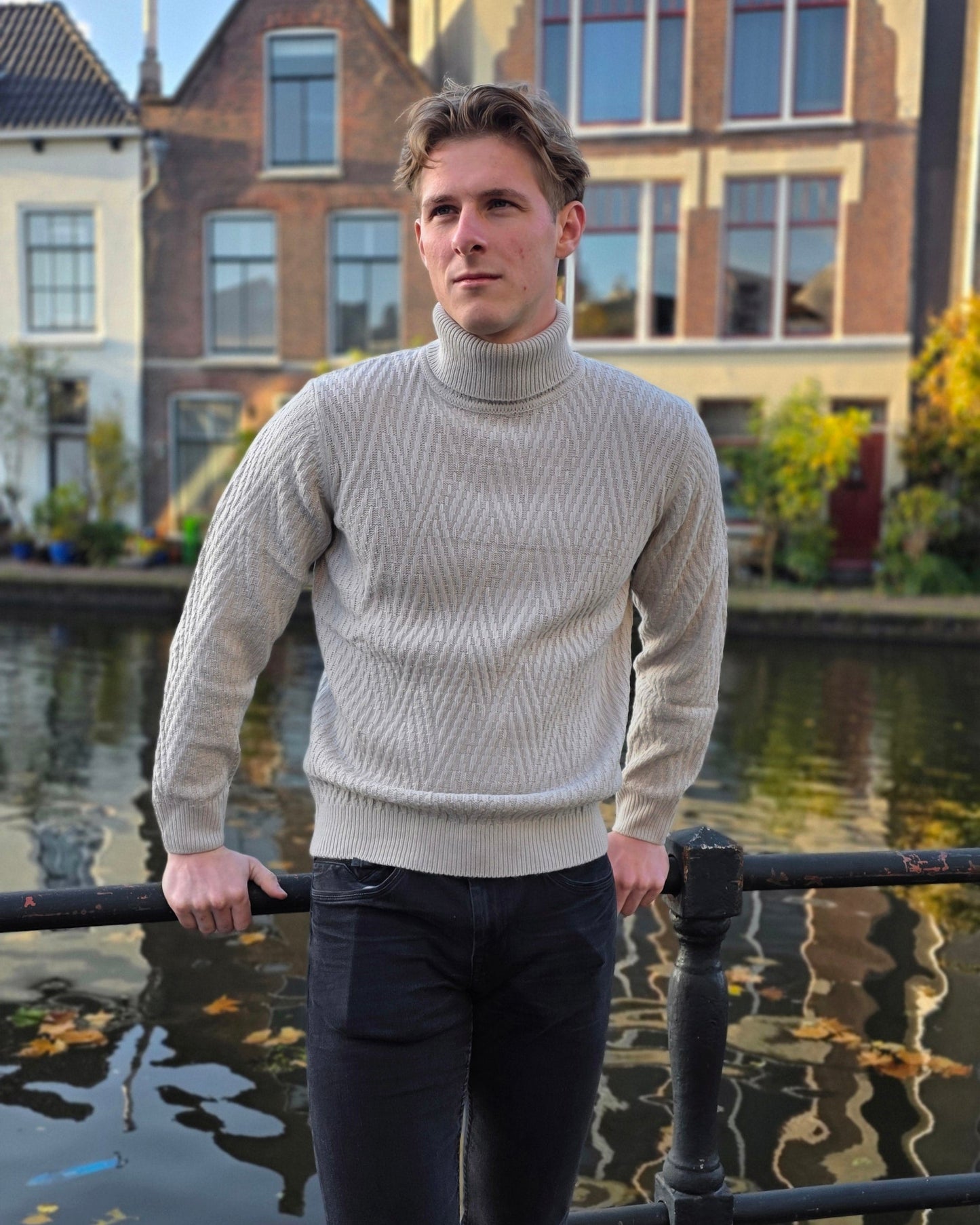 Thomas Lugal – Beige Gebreide Coltrui